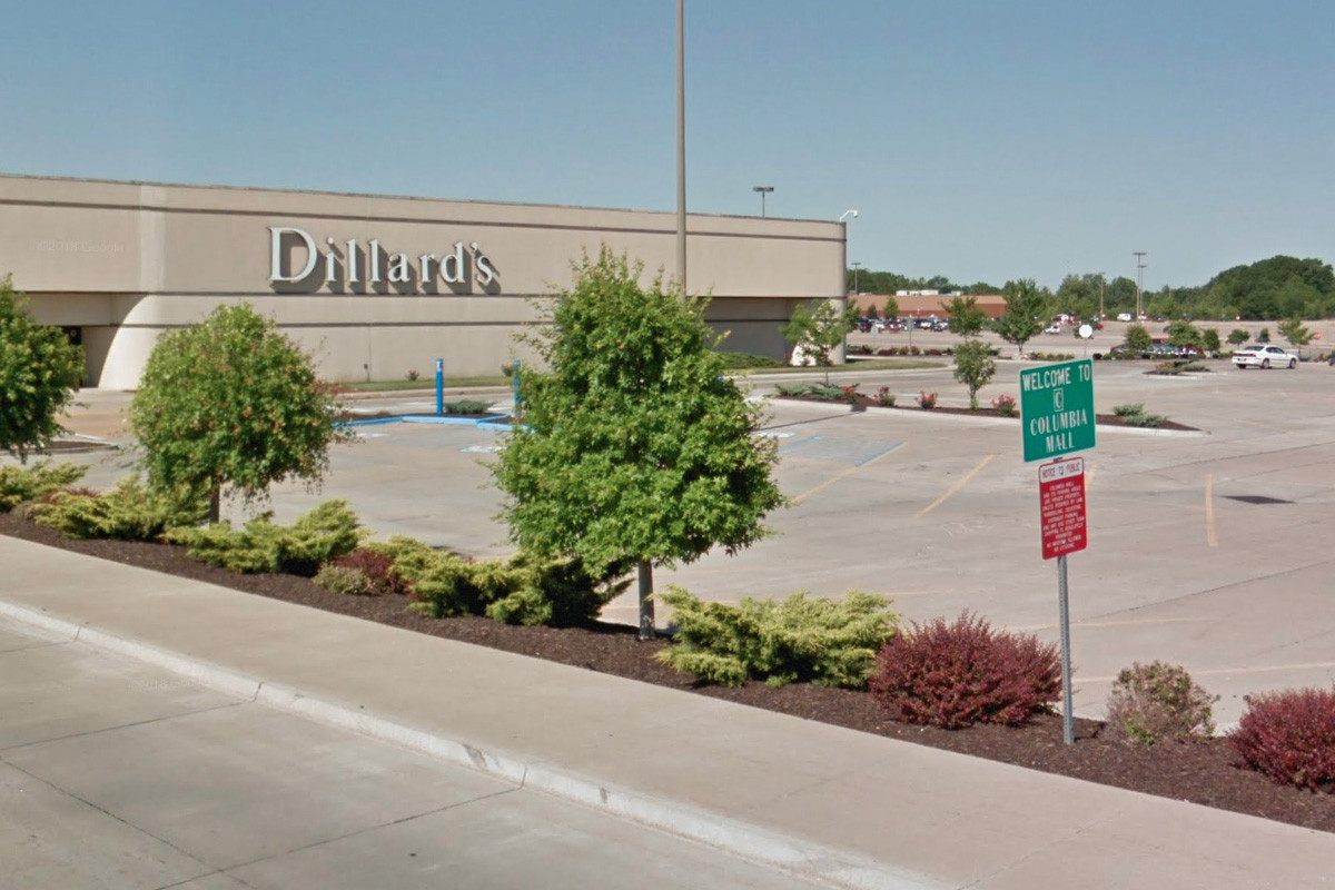 Updated Dillard's to Anchor Texas Mall – Visual Merchandising and Store  Design
