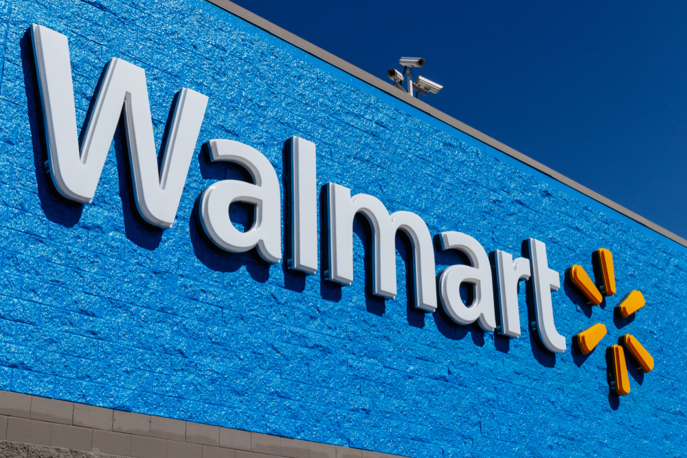 Walmart attracts more shoppers seeking to cut spending in Q3, but