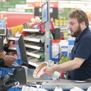 wal mart cashier