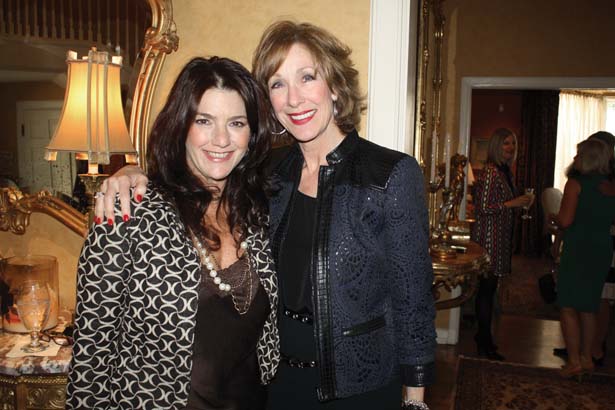 Lila Ashmore, Carole Smith