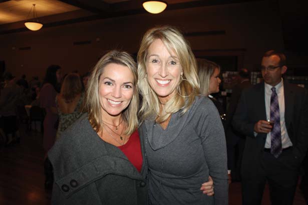 Shannan Waddell, Dee Henderson