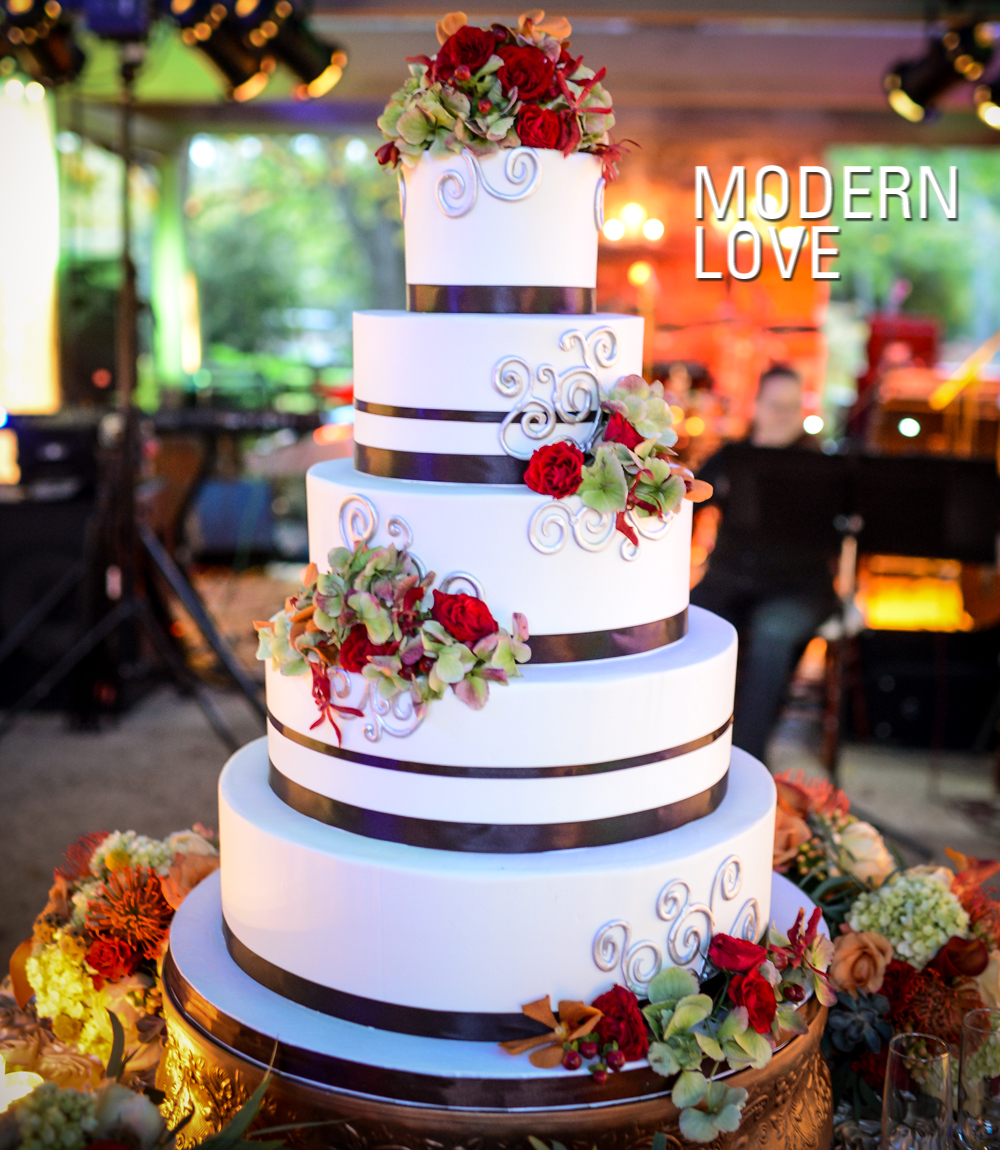Spectacular Cakes from Real Arkansas Weddings
