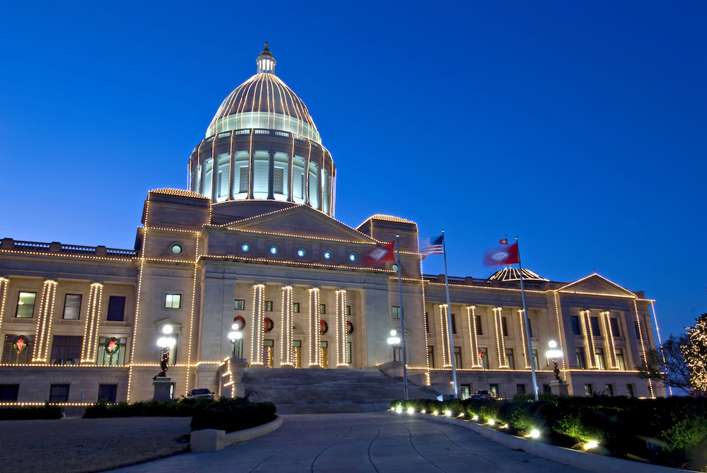 http://assets.inarkansas.com/80157/capitol-building-christmas-lights-holidays.jpg