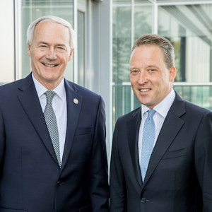 Governor Tells Europe U.S. Is Still Committed to Global Trade