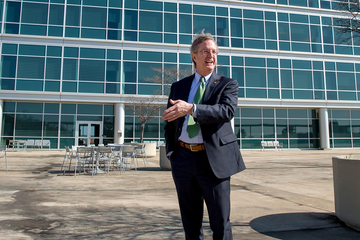 Simmons Bank Staff Takes Over Acxiom's Former HQ Arkansas Business